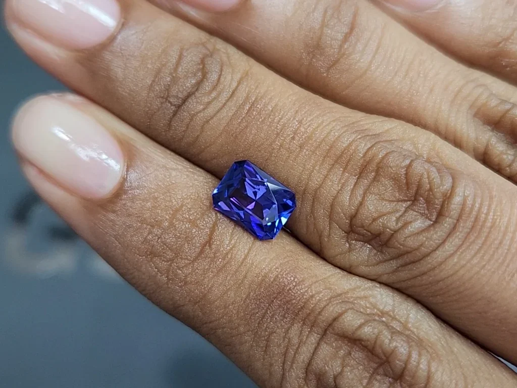Tanzanite radiant cut 1.95 carats, Tanzania Image №2