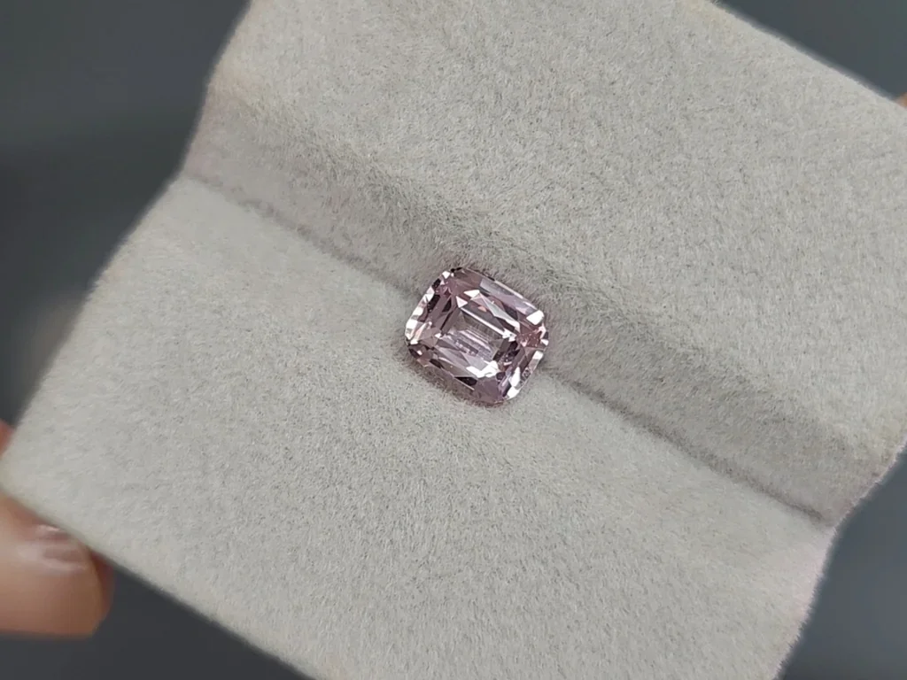 Soft pink sapphire cushion cut 1.56 carats, Madagascar Image №4