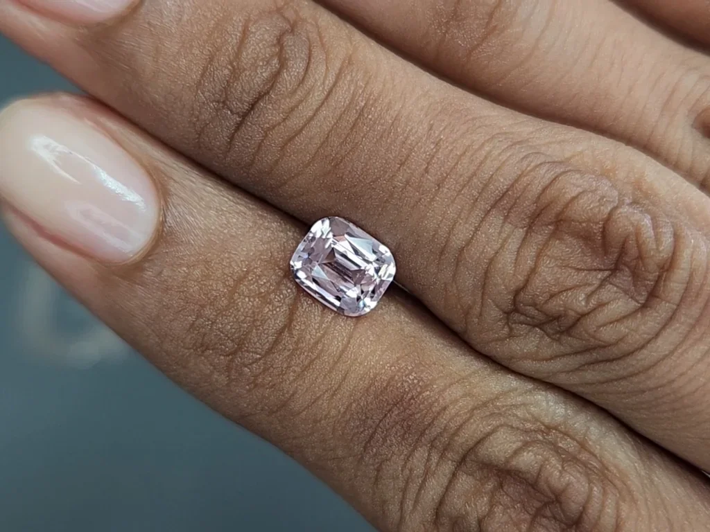 Soft pink sapphire cushion cut 1.56 carats, Madagascar Image №2