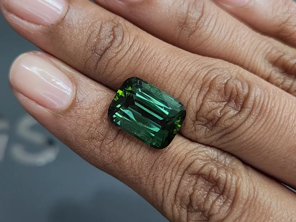 Green tourmaline cushion cut 10.30 carats, Africa Image №2