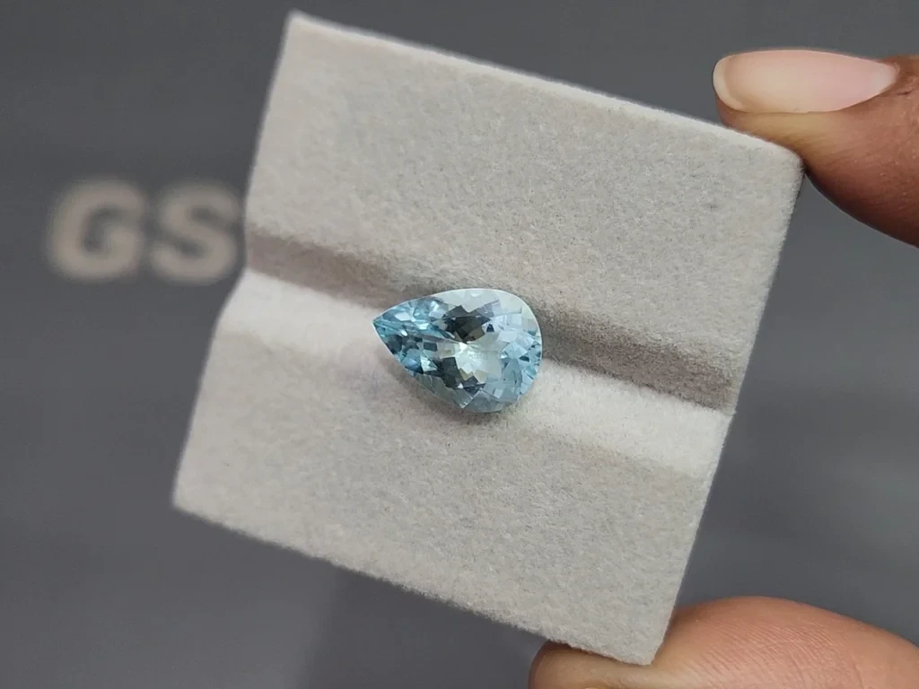 Aquamarine pear cut 3.86 carats, Madagascar  Image №4