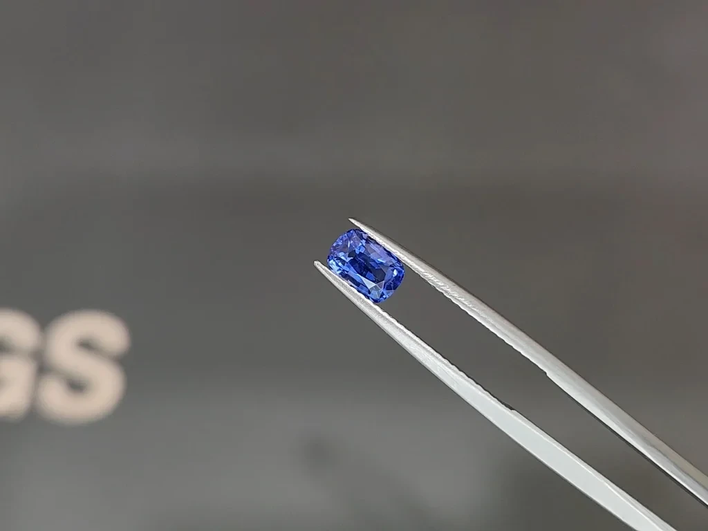 Sapphire Cornflower Blue cushion cut 1.02 carats, Sri Lanka Image №3