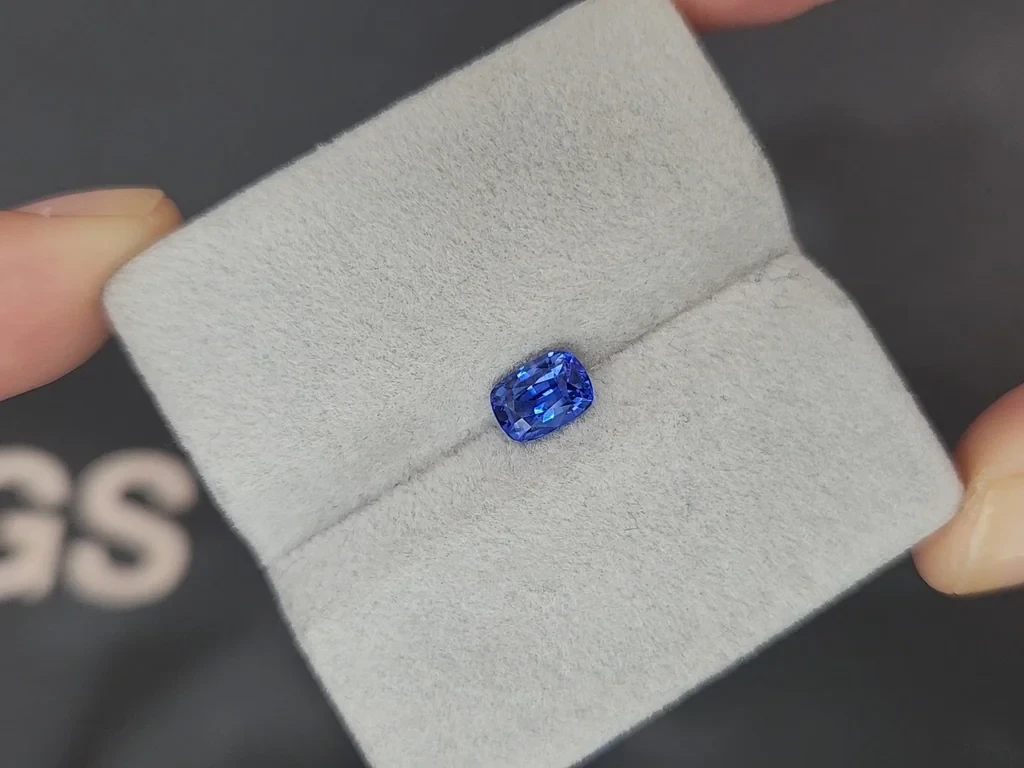 Sapphire Cornflower Blue cushion cut 1.02 carats, Sri Lanka Image №4