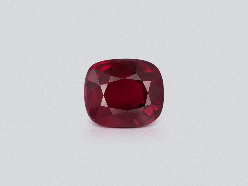 Unheated ruby Pigeon’s blood cushion cut 4.01 carats, Mozambique Image №1
