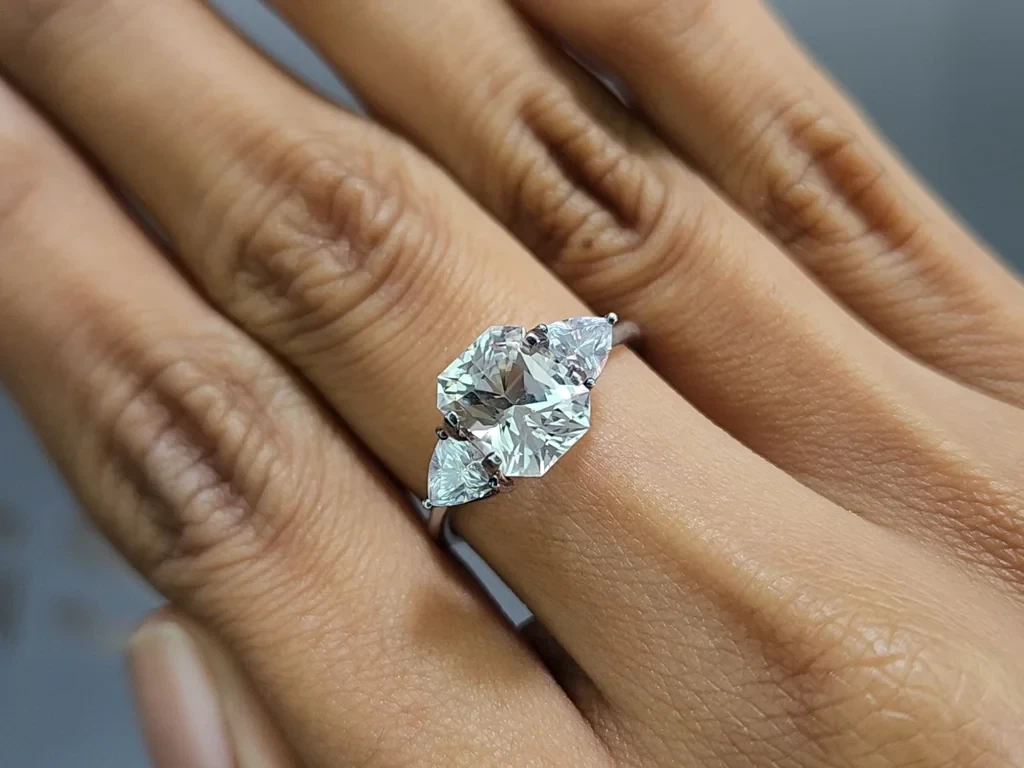 Kunzite light green radiant cut 2.06 carats, Pakistan Image №5