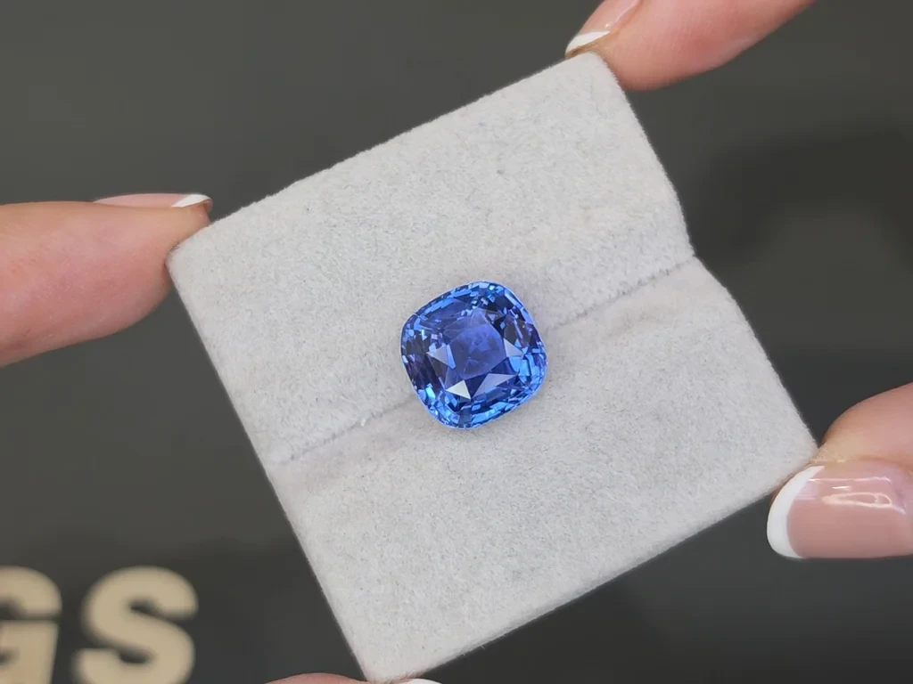 Sapphire Cornflower Blue cushion cut 9.18 carats, Sri Lanka Image №4