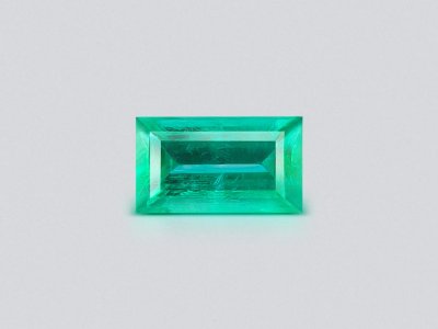 Colombian Vivid Green emerald in baguette cut 3.97 ct photo