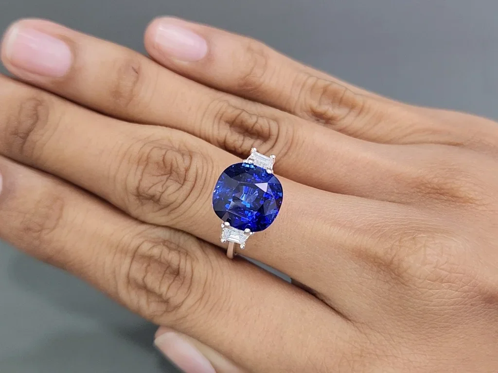 Cushion cut Royal Blue sapphire 9.11 carats, Sri Lanka Image №5