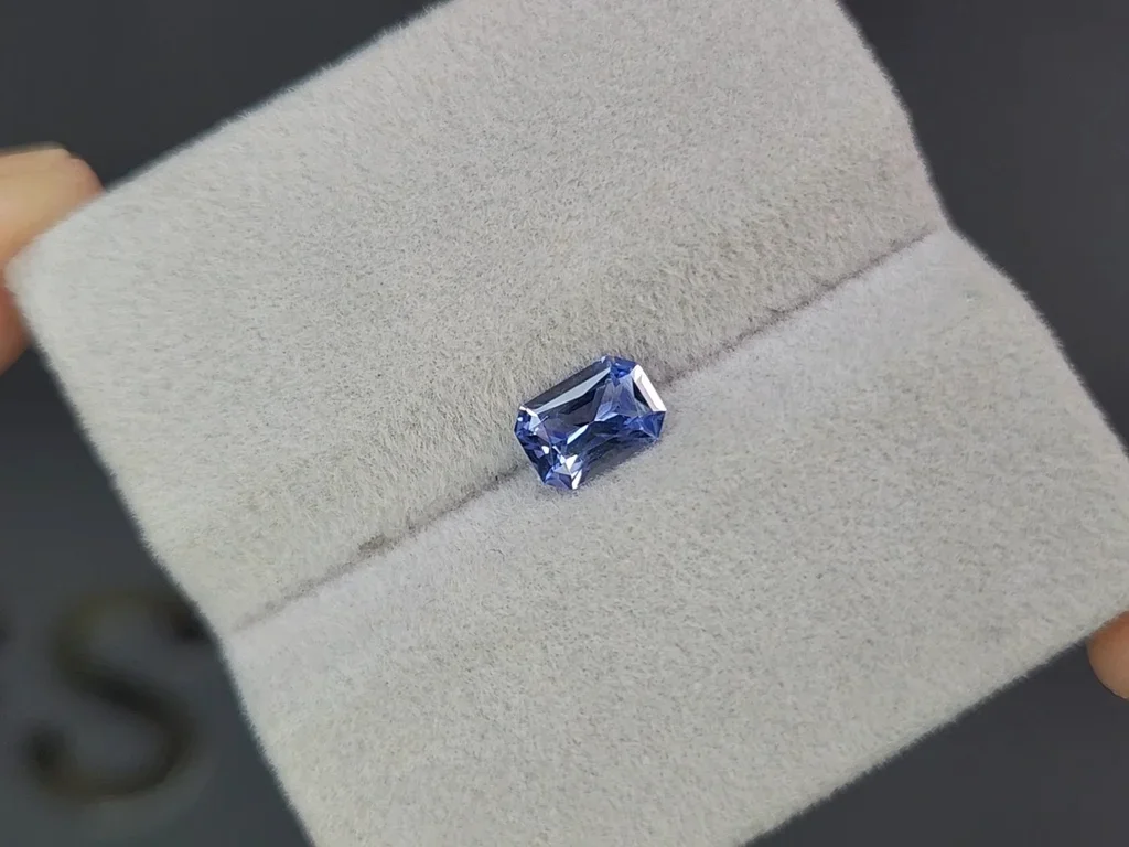 Blue sapphire in radiant cut 0.78 carats, Sri Lanka Image №4