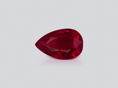 Pigeon's Blood red ruby in pear cut 0.97 carats, Mozambique photo