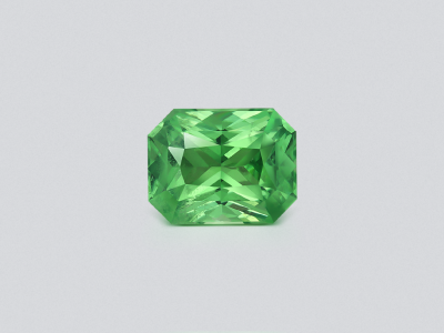 Green tsavorite radiant cut 1.55 carats, Tanzania  photo