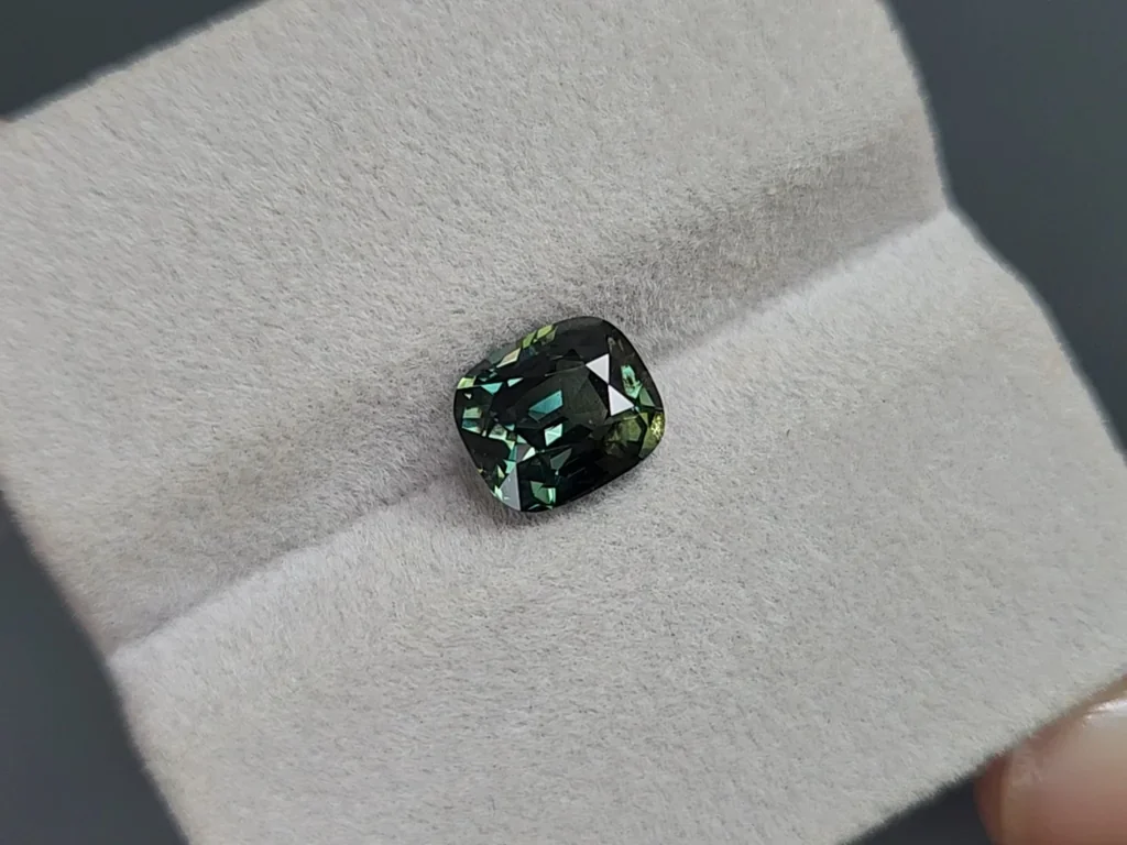 Unheated Teal sapphire cushion cut 2.57 carats, Madagascar Image №4