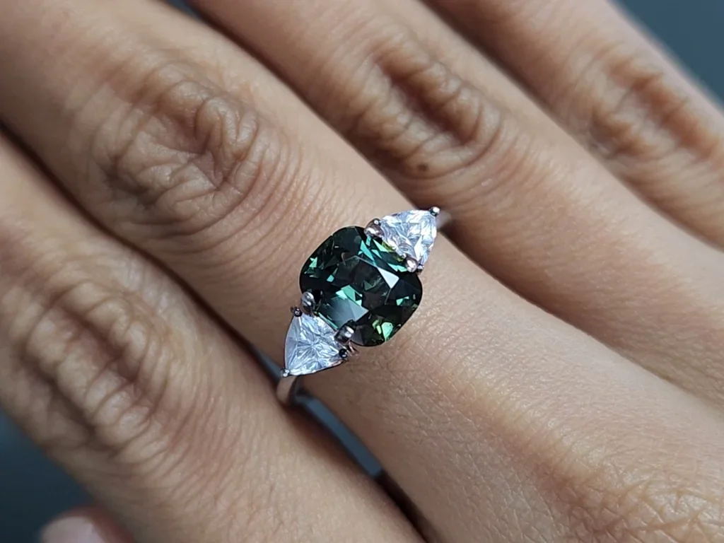 Unheated Teal sapphire cushion cut 2.57 carats, Madagascar Image №5