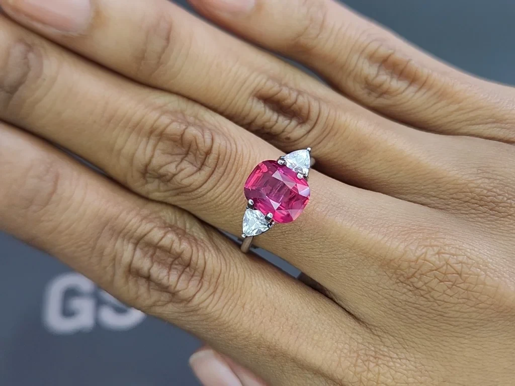 Unheated Intence Pink sapphire in cushion cut 4.11 carats, Mozambique Image №5