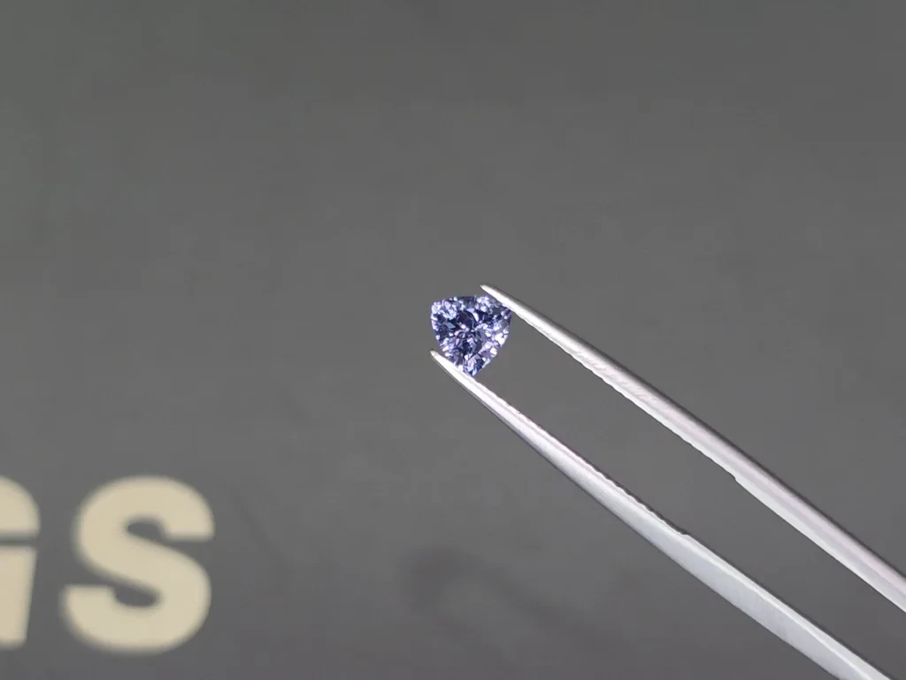 Gray blue spine trillion cut 0.50 carats, Tanzania Image №4