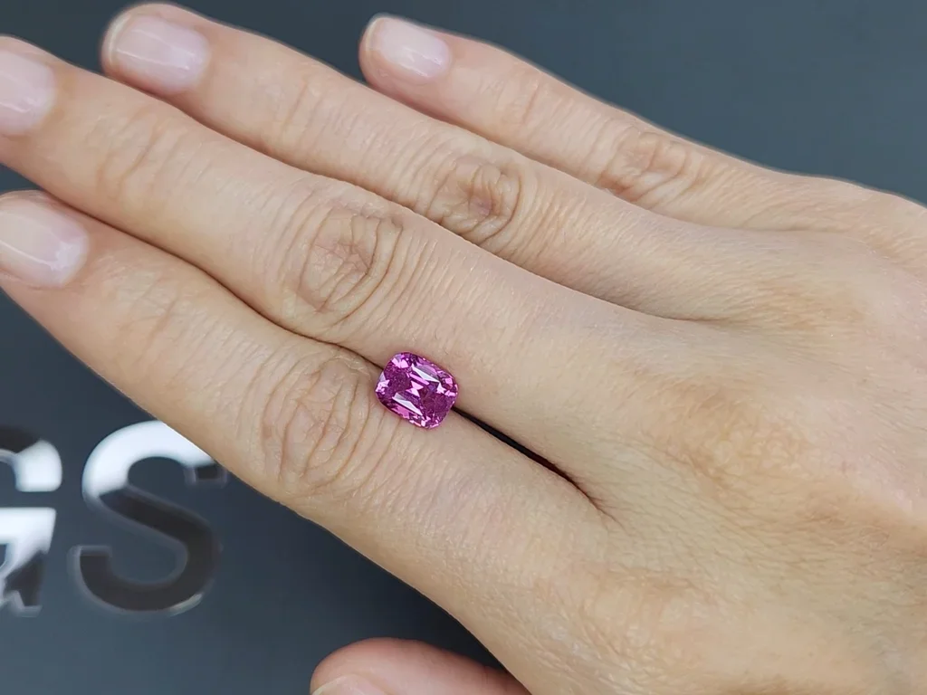 Unheated vivid pink sapphire in cushion cut 2.54 carats, Sri Lanka Image №2
