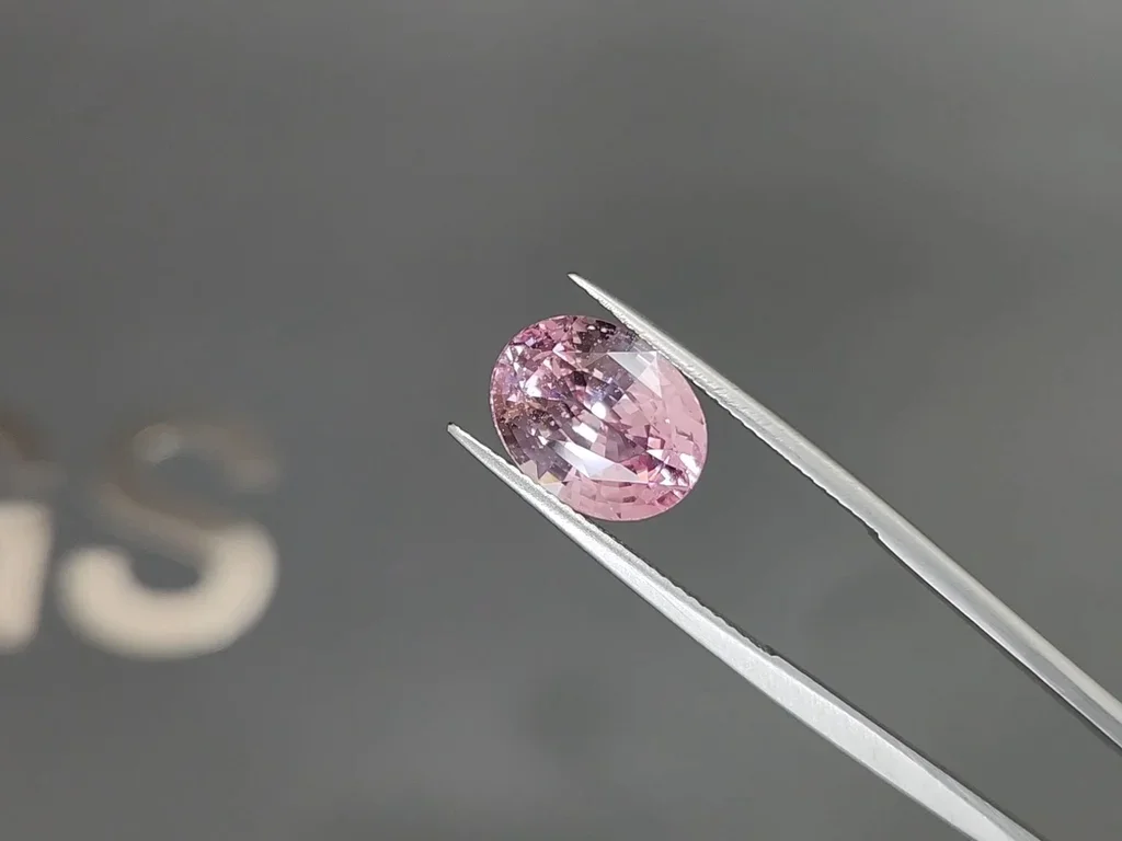 Unheated pastel pink Padparadscha sapphire in oval cut 7.01 carats, Sri Lanka  Image №3