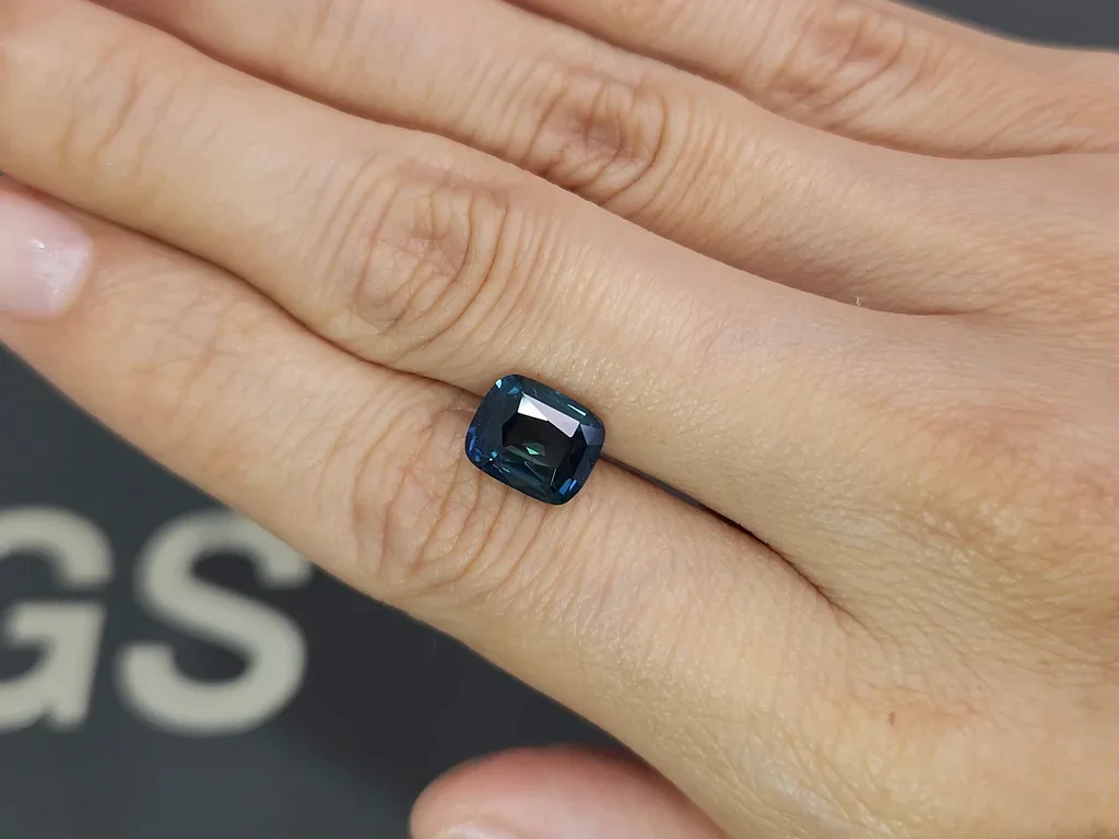 Unheated Teal sapphire in cushion cut 4.02 carats, Sri Lanka Image №2