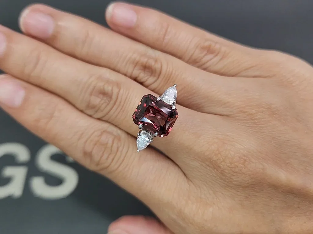 Brown zircon octagon cut 7.04 carats, Tanzania Image №5