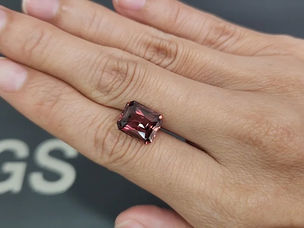 Brown zircon octagon cut 7.04 carats, Tanzania Image №2
