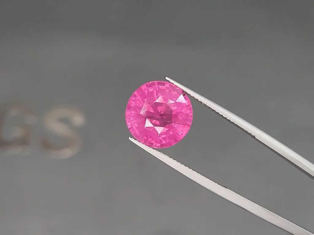 Mahenge spinel  rutile silk effect round cut 10.57 carats, Tanzania Image №3