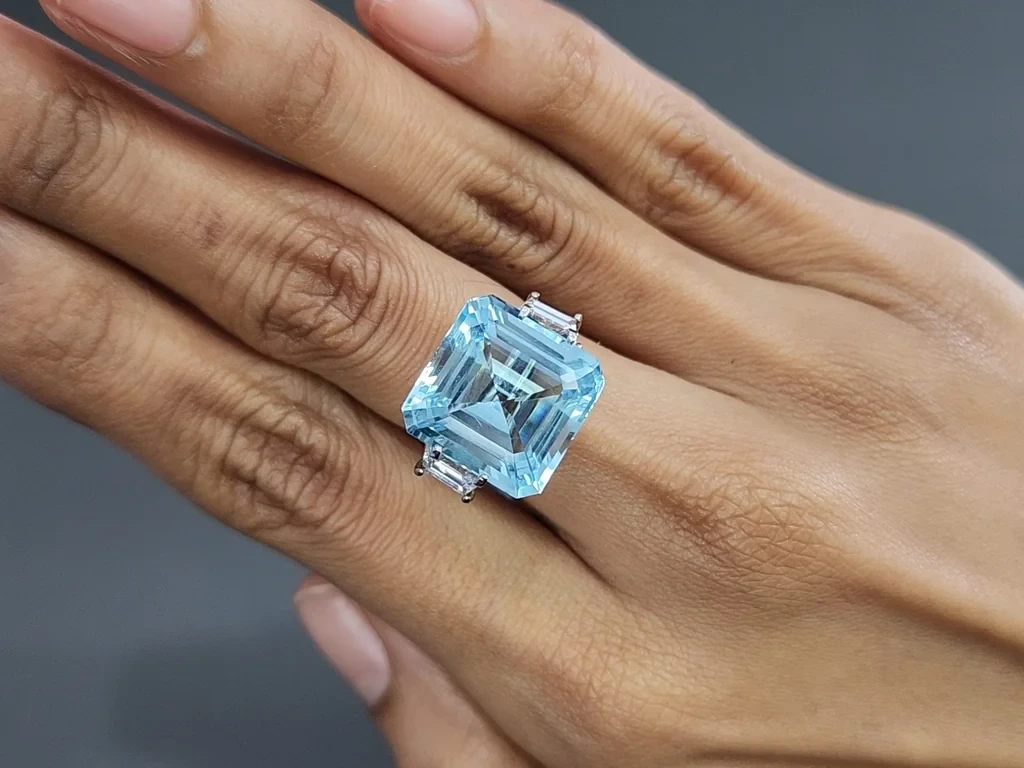 Aquamarine asscher cut 12.85 carats, Madagascar Image №5