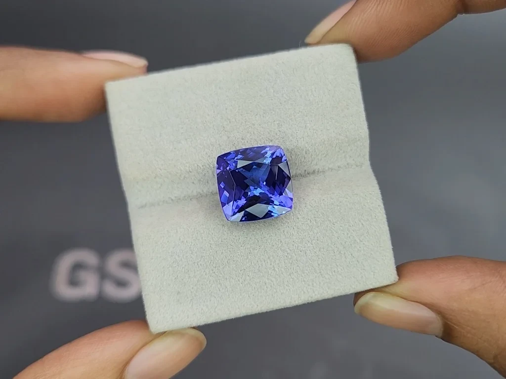 Tanzanite cushion cut 7.51 carats, Tanzania Image №4