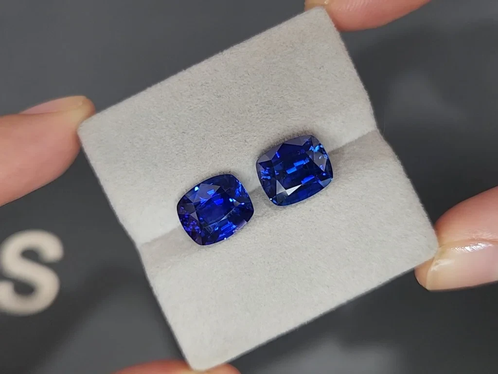 Pair of sapphires Royal Blue cushion cut 11.69 carats, Sri Lanka Image №4