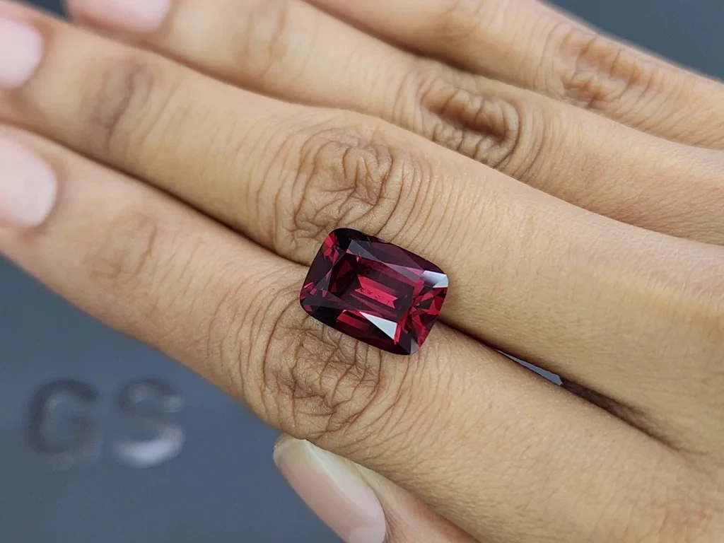 Garnet rhodolite cushion cut 9.82 carats,Madagascar Image №2
