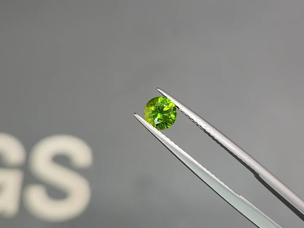 Russian demantoid 0.66 ct Image №3