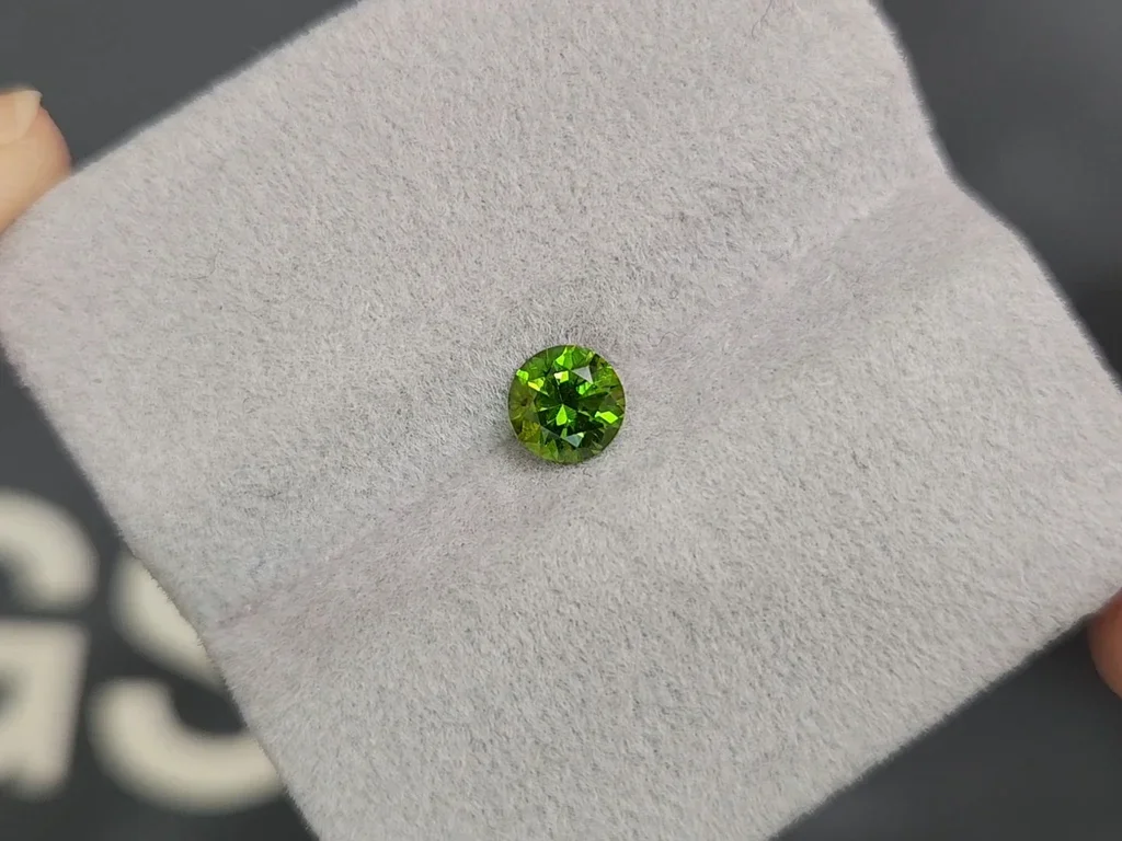 Russian demantoid 0.66 ct Image №4