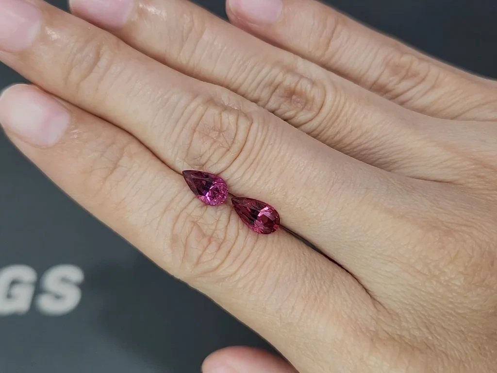 Pair of spinels red-pink Mahenge pear cut 2.28 carats, Tanzania Image №2