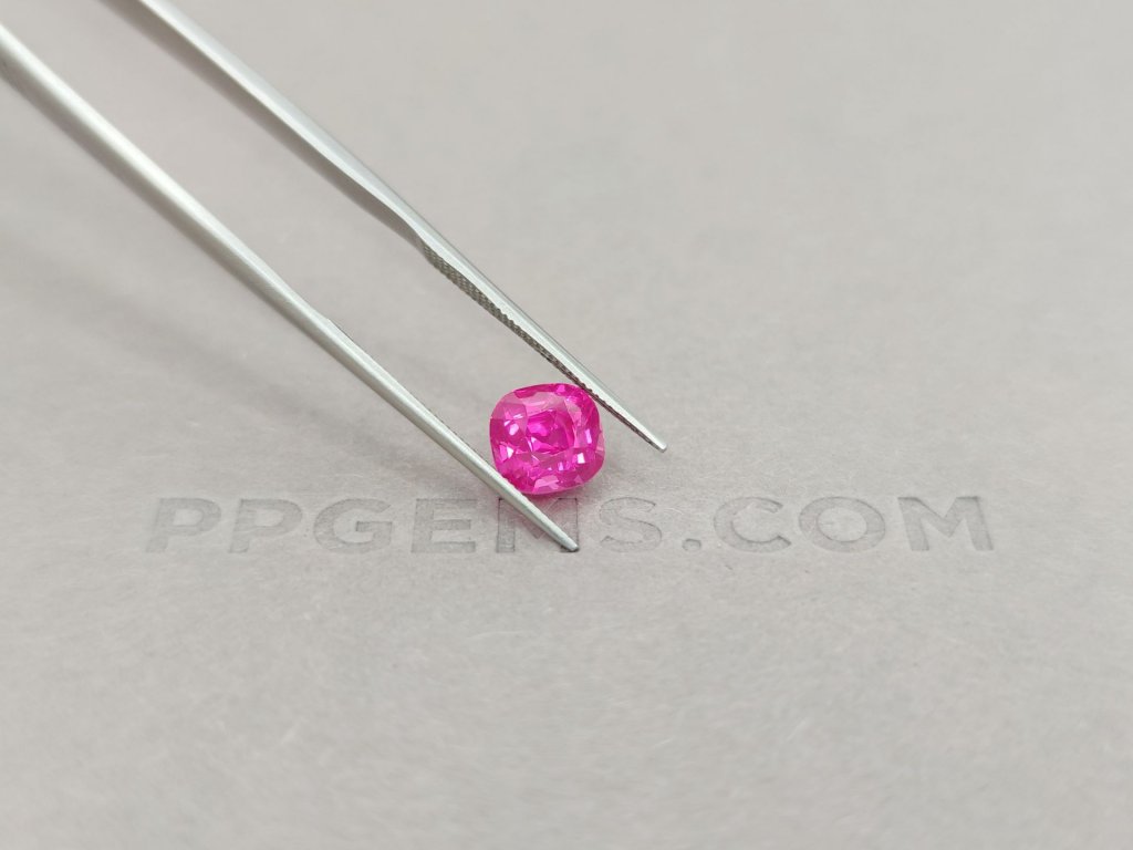 Neon pink spinel Mahenge 2.10 ct Image №4