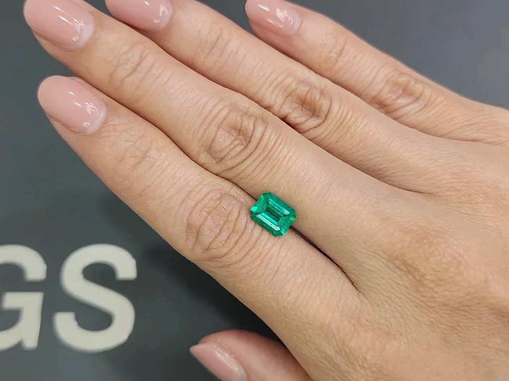 Colombian Emerald Vivid Muzo Green 1.35 ct Image №2