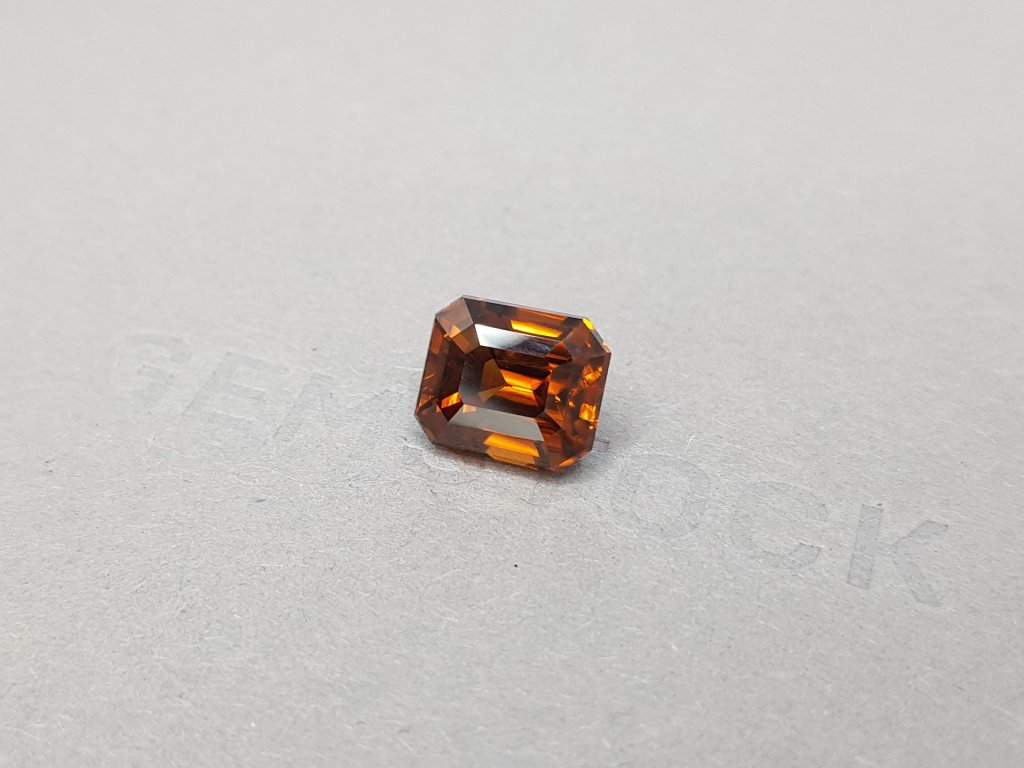Bright brown zircon 7.84 ct Image №4