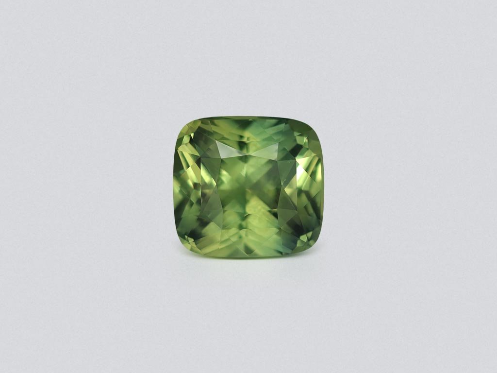 Unheated cushion cut green sapphire 2.57 carats, Madagascar  Image №1