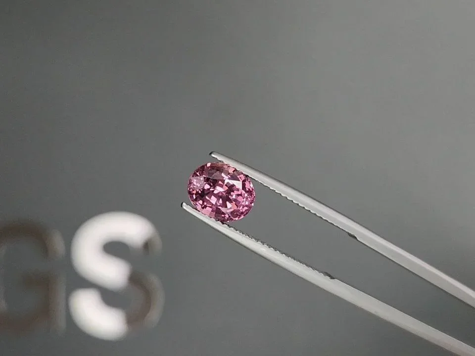Purple spinel in oval cut 2.56 carats, Tanzania Image №3