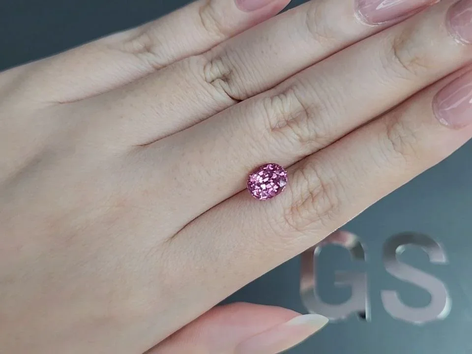 Purple spinel in oval cut 2.56 carats, Tanzania Image №2