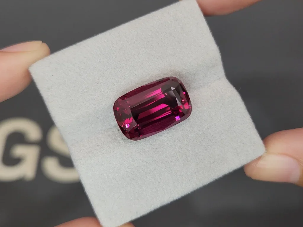Garnet rhodolite cushion cut 15.84 carats, Tanzania Image №4
