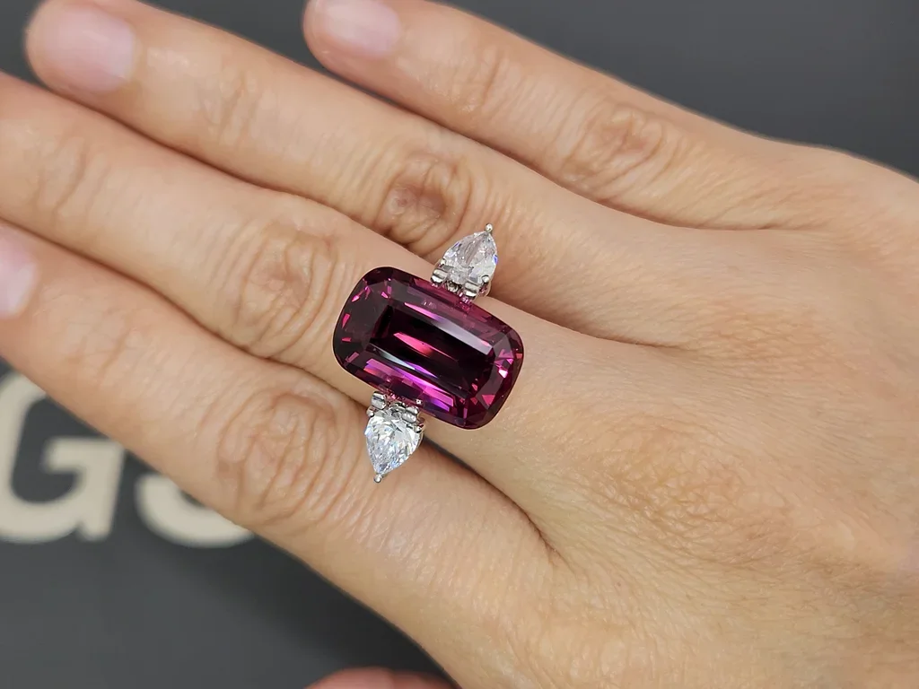 Garnet rhodolite cushion cut 15.84 carats, Tanzania Image №5