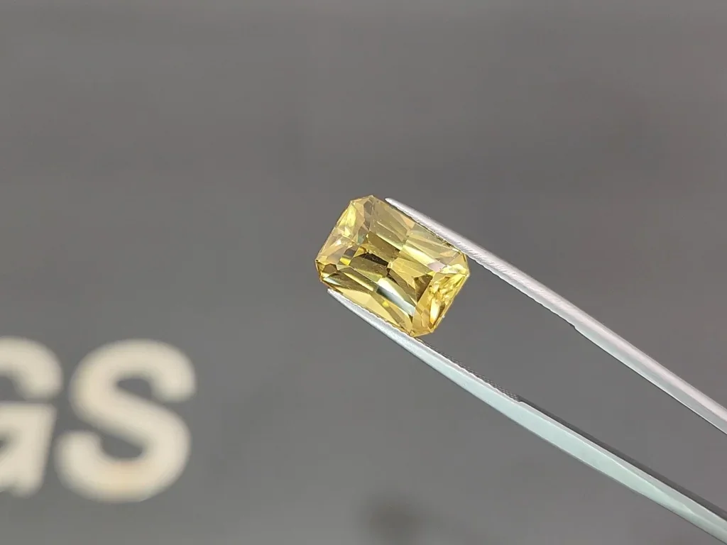 Yellow zircon radiant cut 11.06 carats, Tanzania Image №3