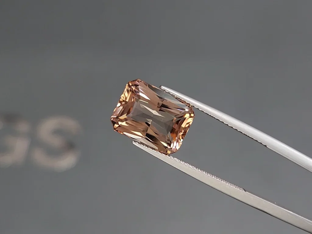 Orange tourmaline radiant cut 7.35 carats,  Africa Image №3