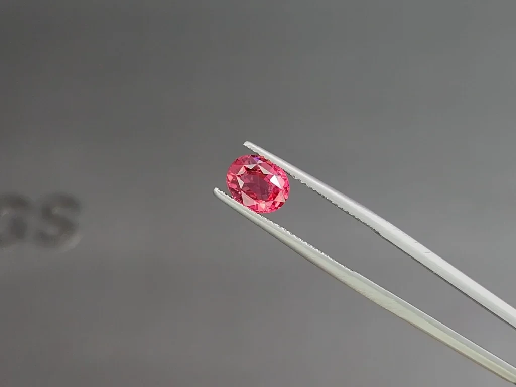 Vibrant Intense pinkish red Mahenge spinel in oval cut 2.01 carats, Tanzania Image №3