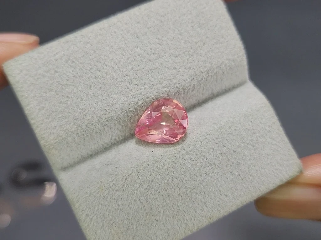 Unheated Padparadscha sapphire pear cut 3.54 carats, Sri Lanka  Image №4