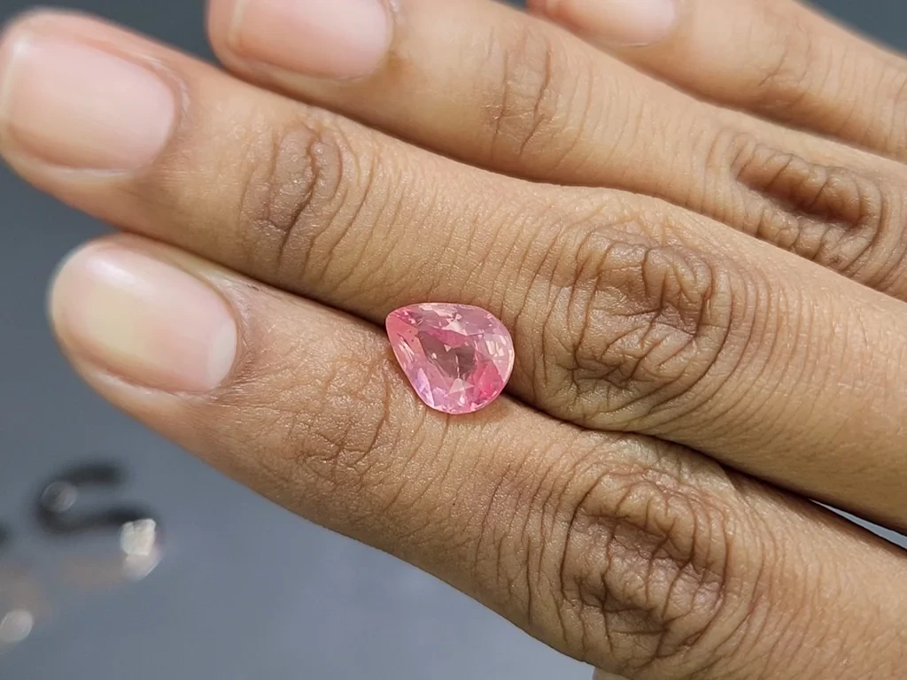 Unheated Padparadscha sapphire pear cut 3.54 carats, Sri Lanka  Image №2