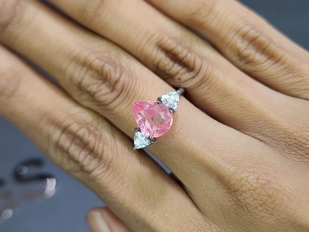 Unheated Padparadscha sapphire pear cut 3.54 carats, Sri Lanka  Image №5