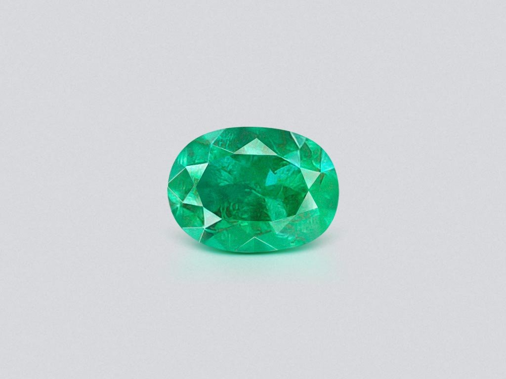 Muzo Green emerald oval cut 1.09 carats, Colombia Image №1