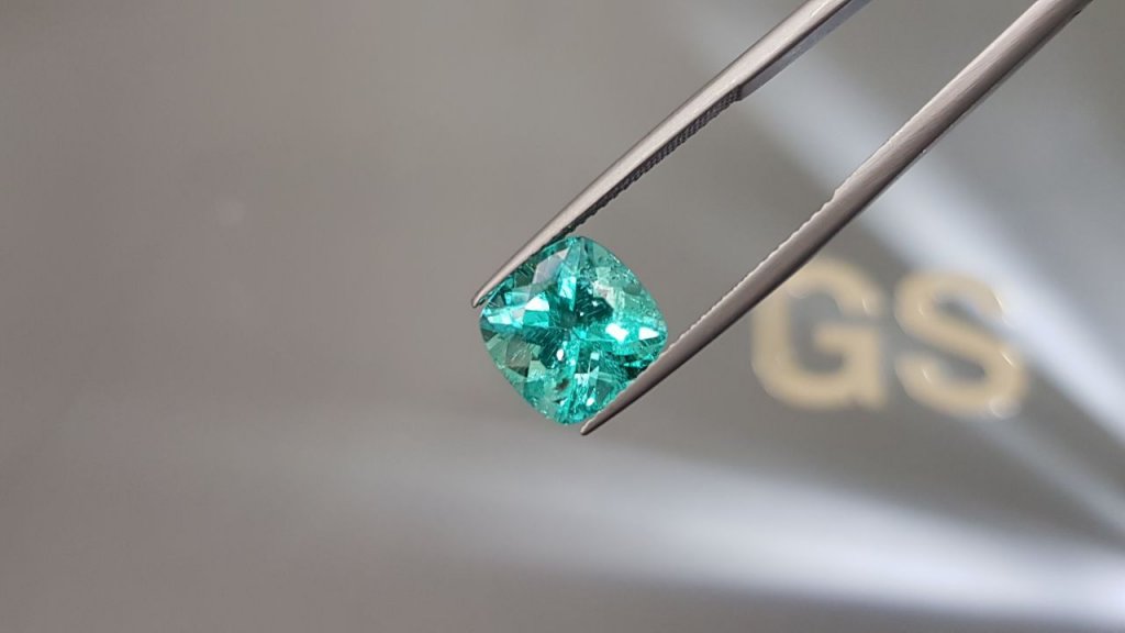 Neon blue Paraiba tourmaline in cushion cut 4.65 carats, Mozambique Image №3
