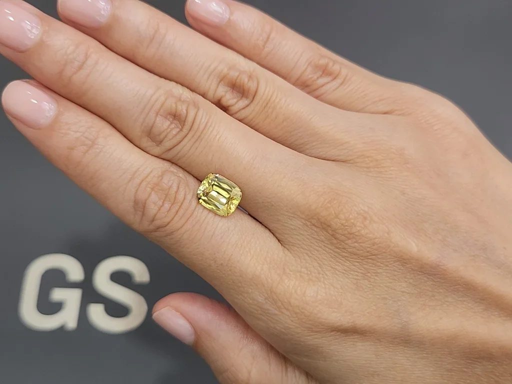 Golden yellow natural zircon in cushion cut 4.25 carats, Sri Lanka Image №2