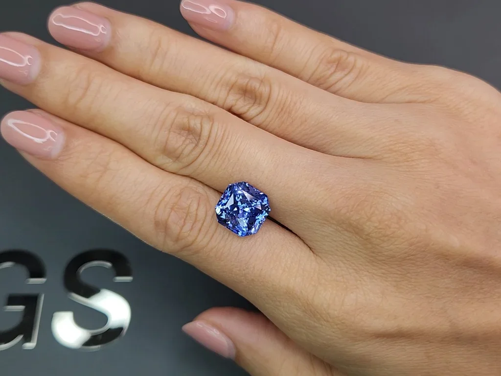 Unheated intense Cornflower blue sapphire in radiant cut 7.46 carat, Sri Lanka  Image №2
